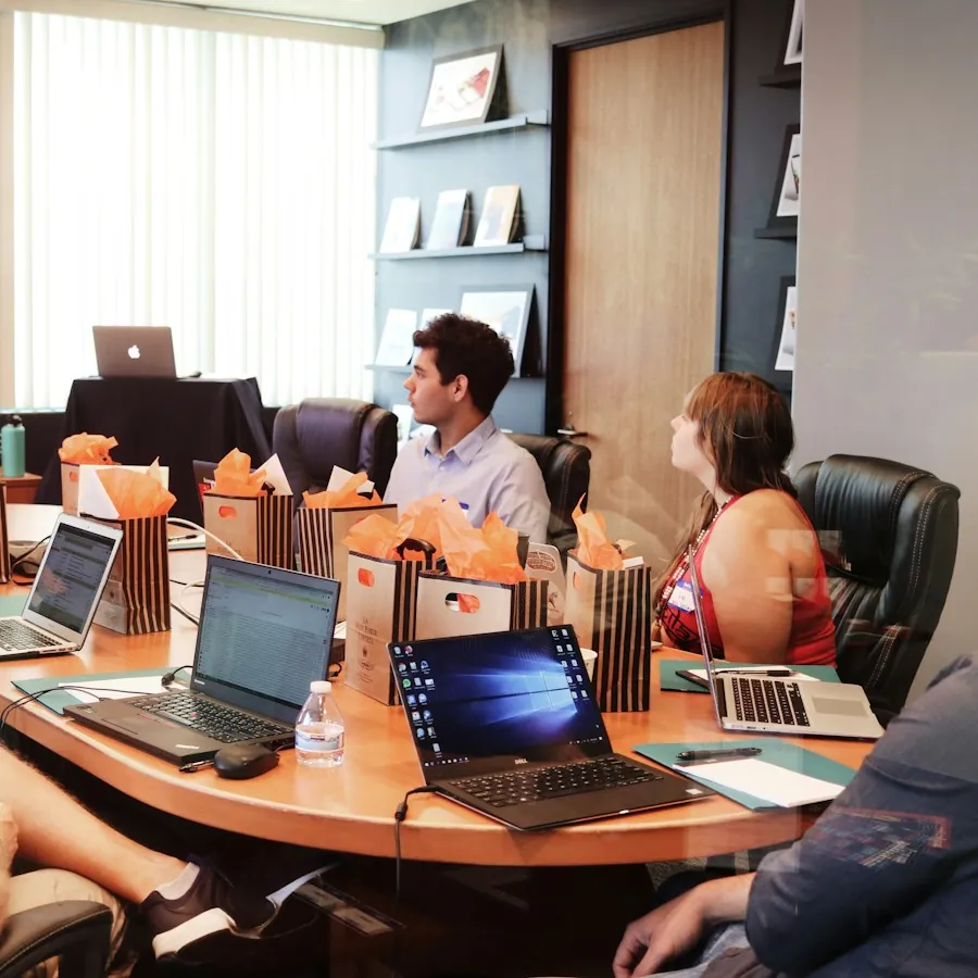 Global mobility policy advisory workshop with HR leaders in a boardroom